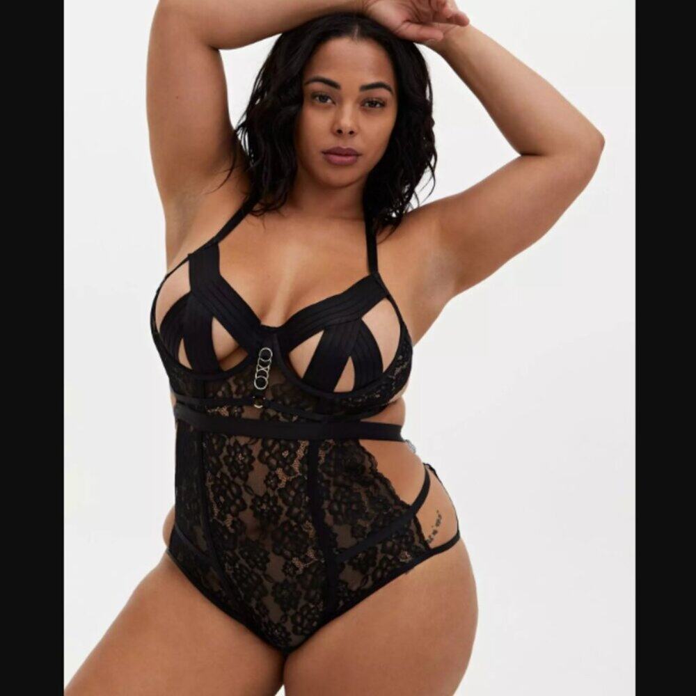 Torrid 5X‎ Black Lace Cutout Cage Underwire Bodysuit LIKE NEW